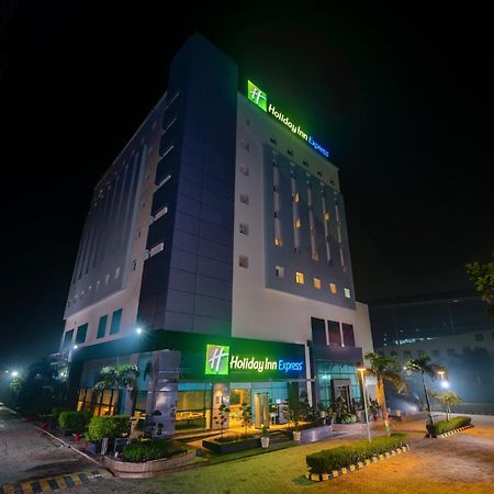Holiday Inn Express Greater Noida Knowledge Park By Ihg Exterior foto